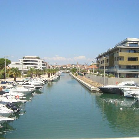 Au cœur de Port Fréjus - T2 30 m² - Tout à pied Extérieur photo